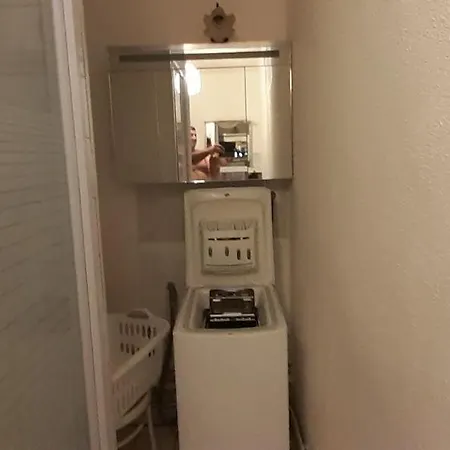 Apartment Bien Equipe: Cozy 2-bedroom With Terrace Near Thermal Spas Volx