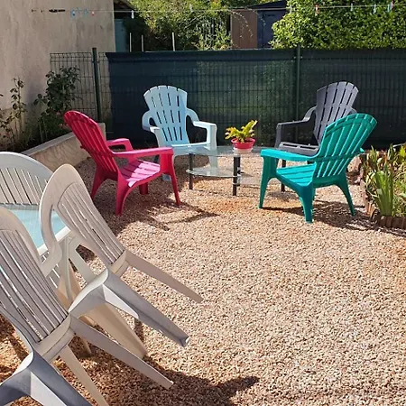 Bien Equipe: Cozy 2-bedroom With Terrace Near Thermal Spas