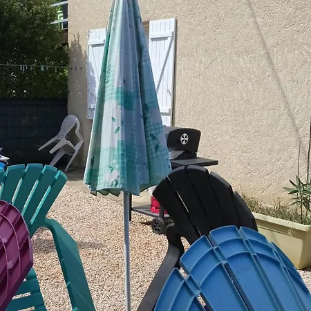 Apartman Bien Equipe 2 Lit 2 Place Dans Chaque Canape Lit 2 Place, 5 Personnes, Terrasse Bien Equipe, Planchas, Parking Gratuit Sur Place, A Proximite De Commerce Et De Cure Thermal, Cadarache ,forcalquier, Gorge Du Verd *